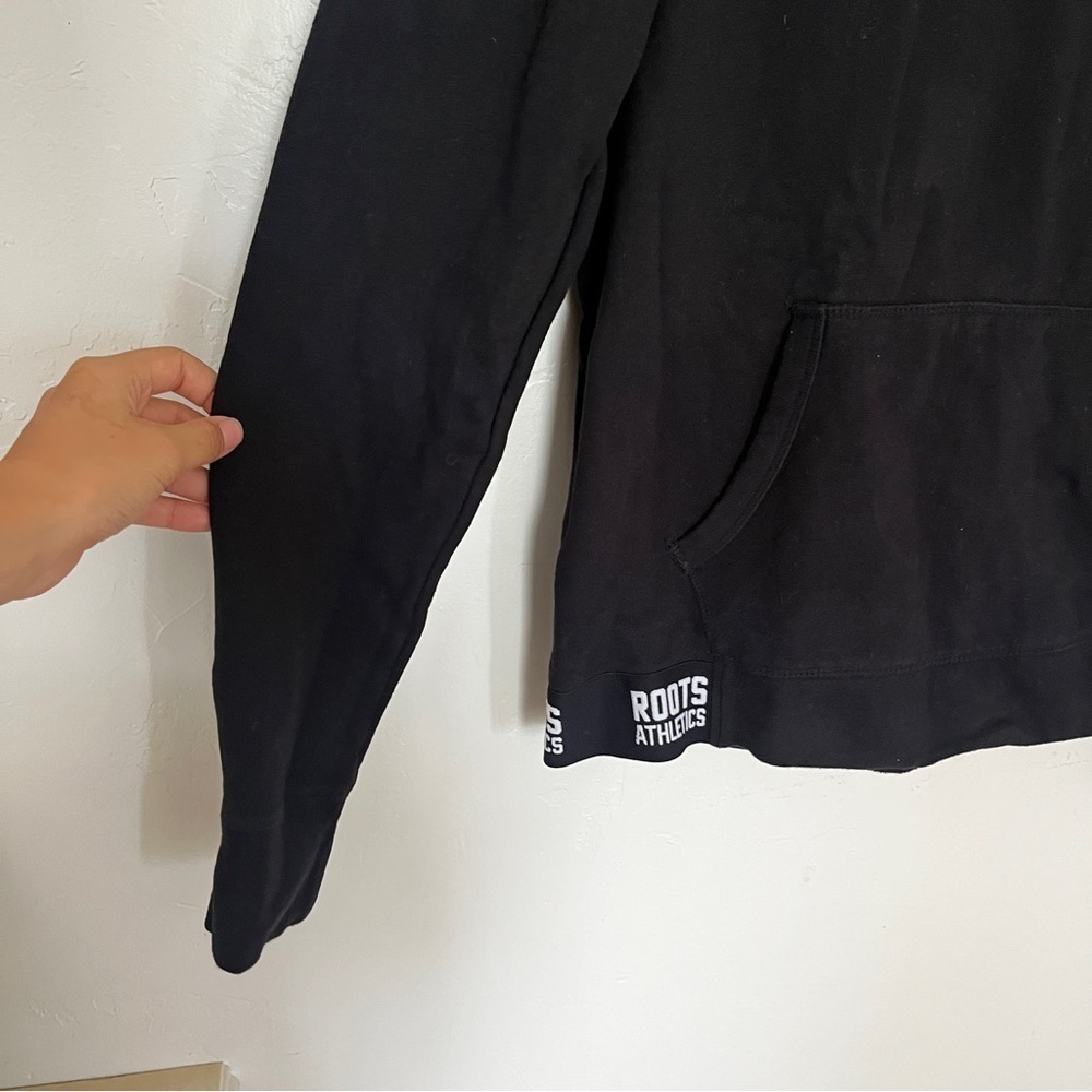 Roots Canada Black Logo Cozy Athletic Comfortable Hoodie - Picture 2 of 9